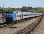 MNCR 213 zoomed in on a Poughkeepsie train.
